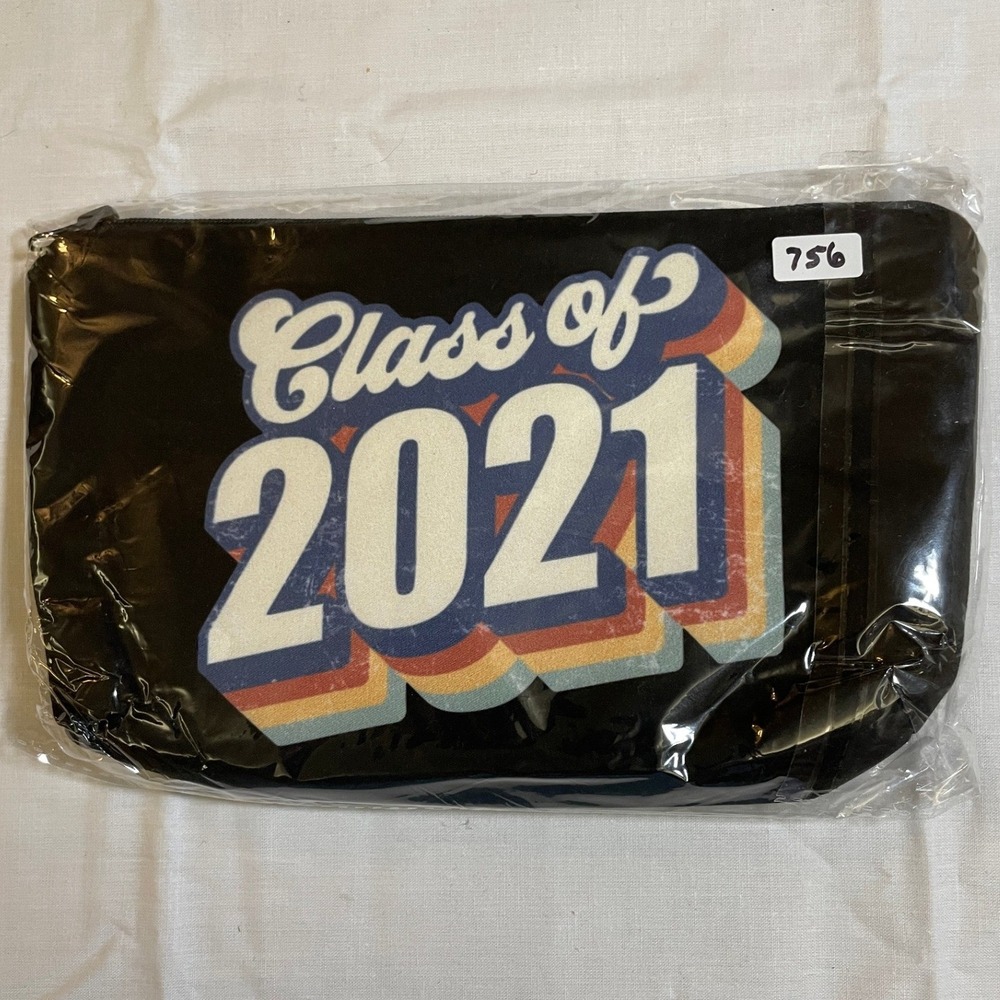 The Pouch Zipper Bag Unisex OS Black NWT Class of 2021 Retro Graphic Graduation